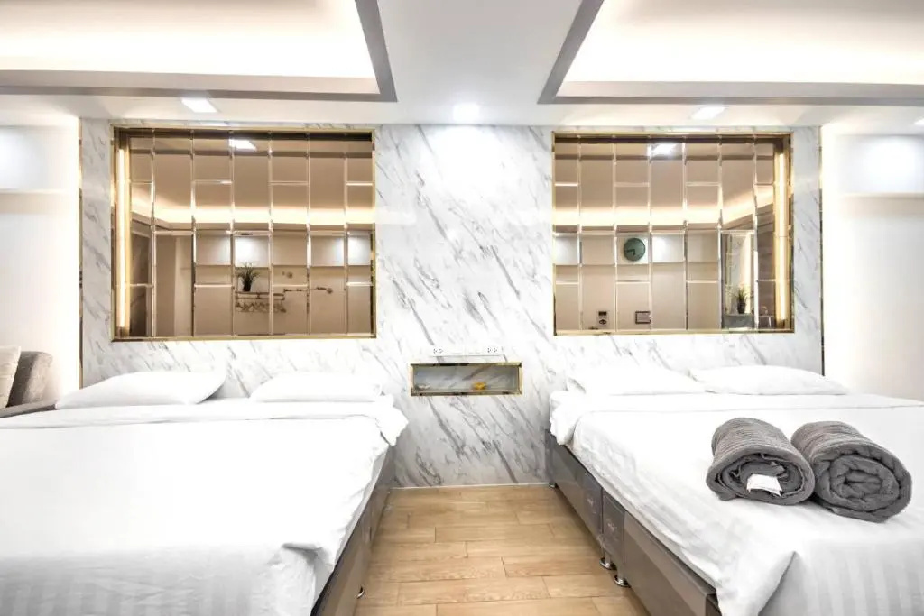 Family Hub Pratunam 7 FREE Airport pickup min 3nights and 4Adults stay