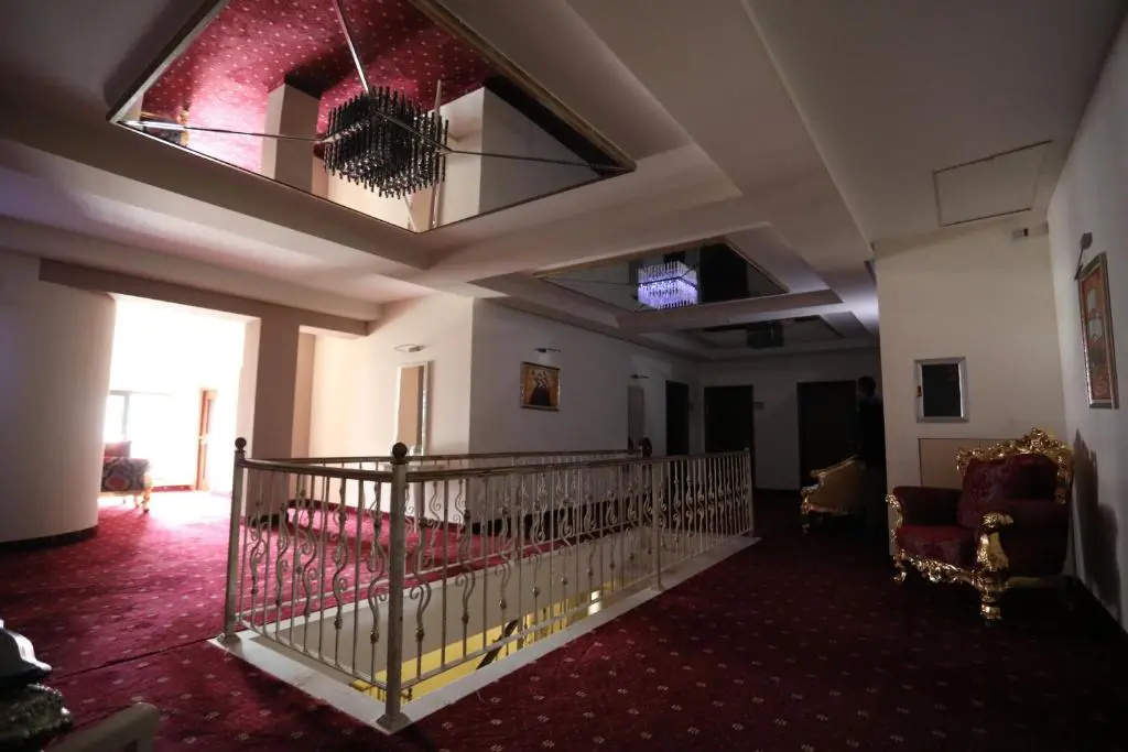 Hotel 1 Maji