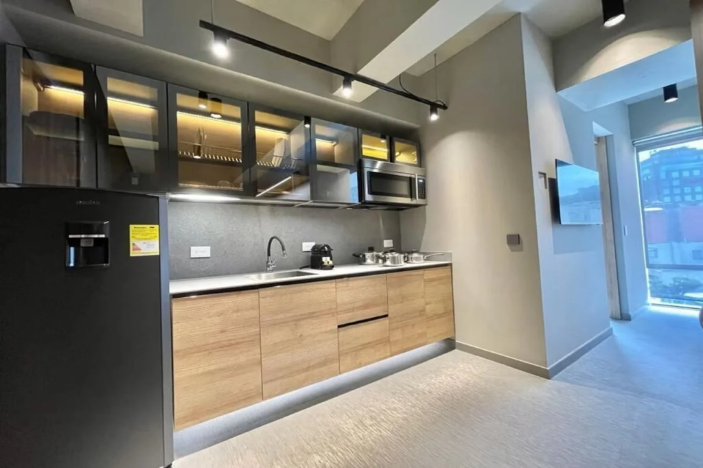 ICON 100 Luxury Apartasuites
