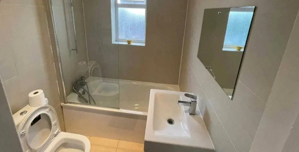 Pretty 4 Double Bedroom Home With 3 Bathrooms