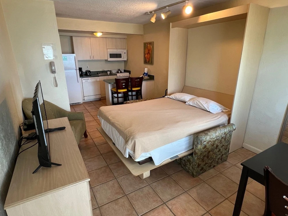Enchanted Isle Hollywood Beach Resort