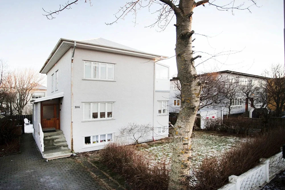 Hringbraut 104