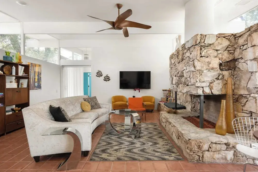 The Monkey Tree Hotel Buyout by Avantstay Entire Hotel Buyout! Funky Rooms w/ Modern Amenities!