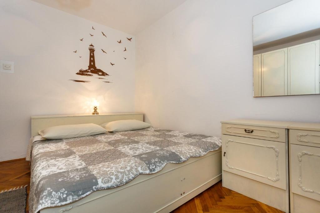 Shabby Chic Apartment ° 1 close to Krk centre