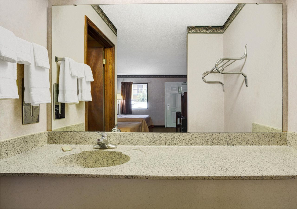 Griffin Inn & Suites