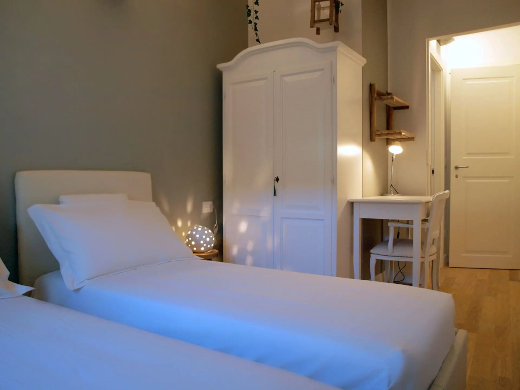 Cosmopolitan Central Rooms