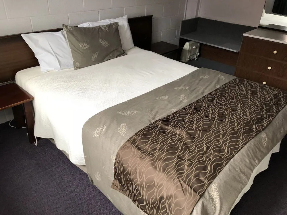 Gibson Court Motel