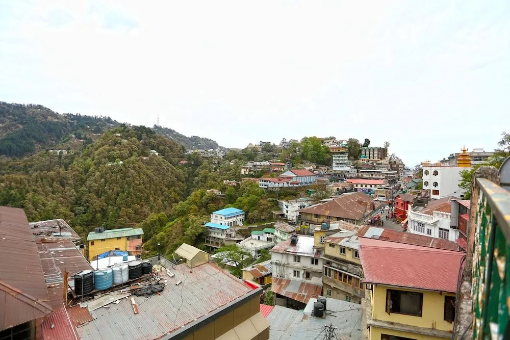 OYO 8714 Hotel Amar