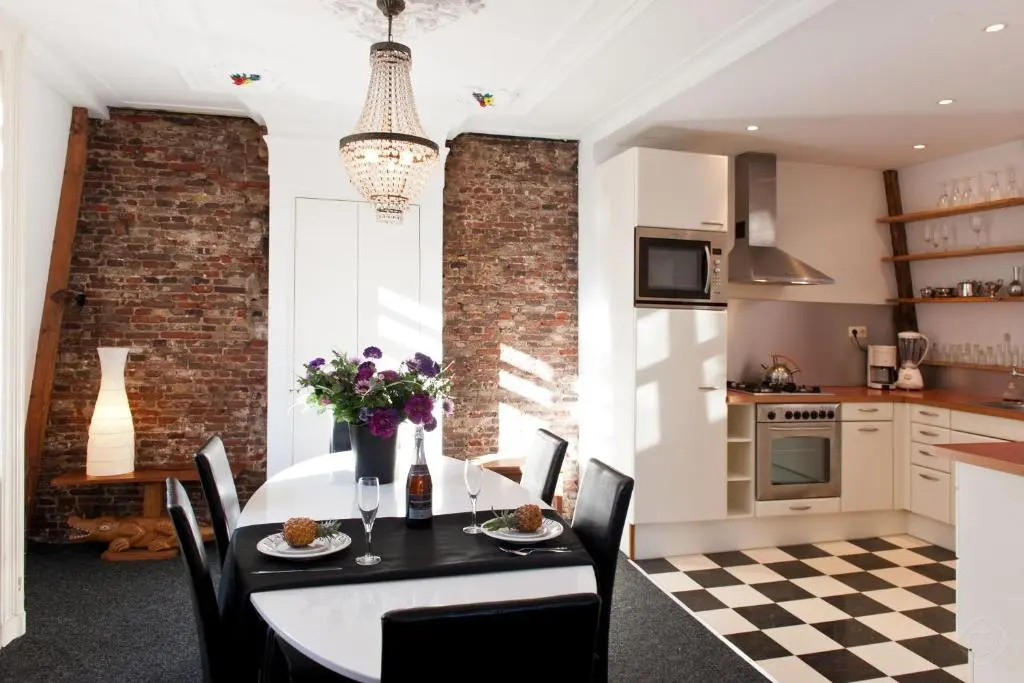 Canal Holiday Apartment