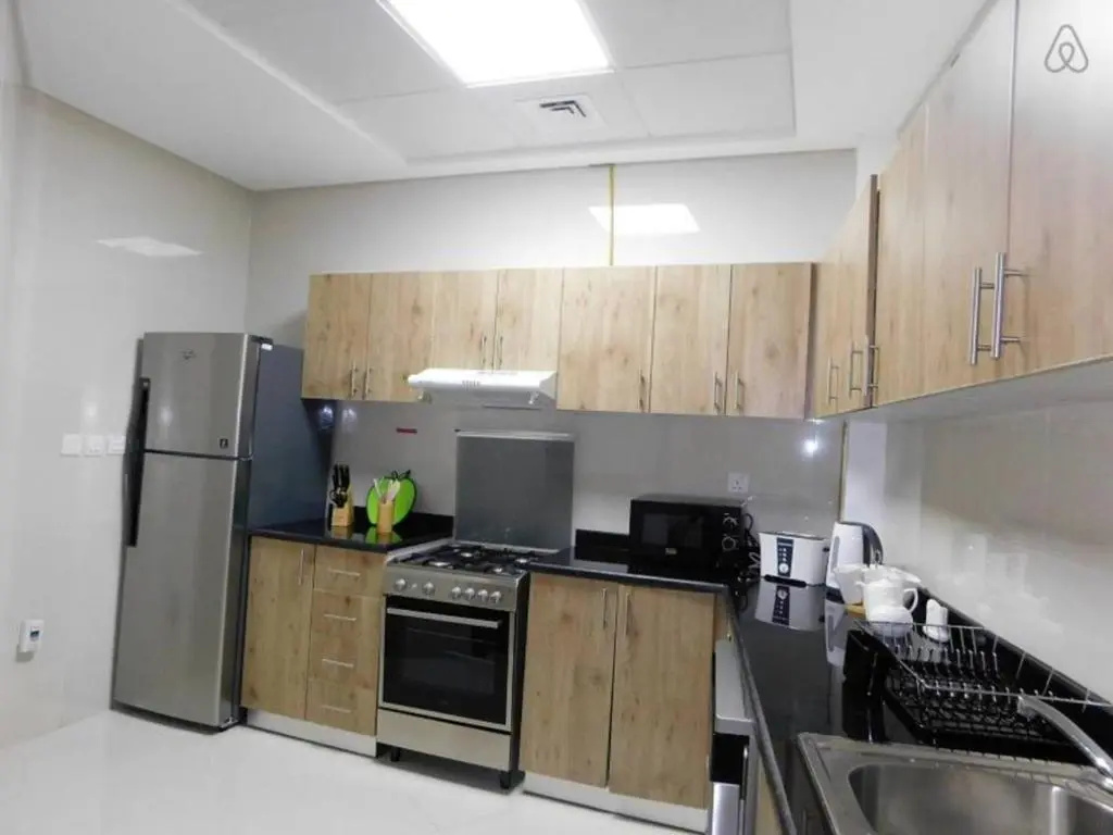 Continental Tower, Dubai Marina - Luton Vacation Homes