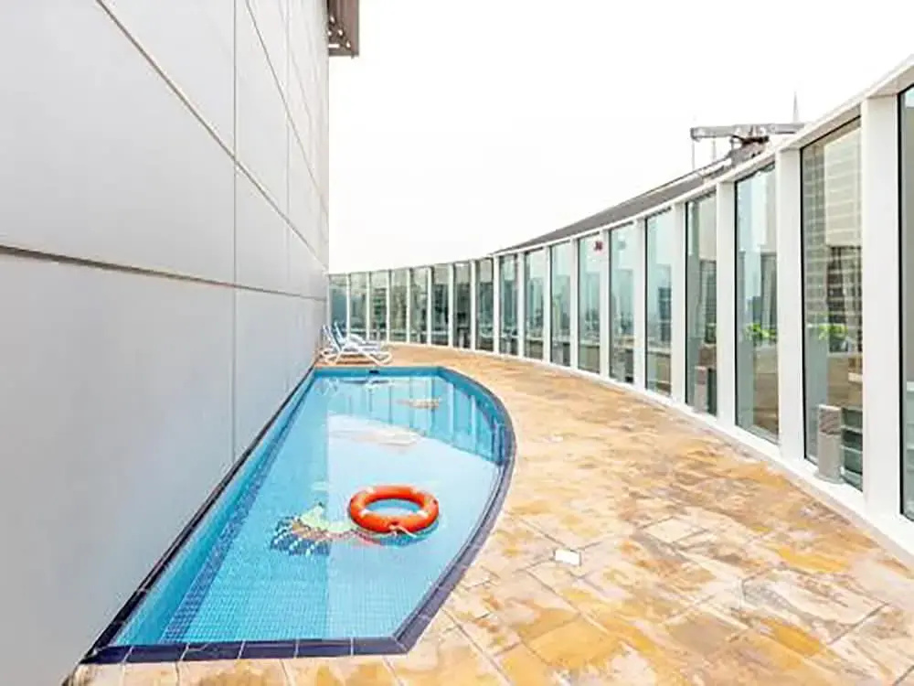 Yogi - Serene Romance in a Stylish Studio with City Views