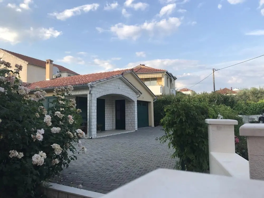 Apartmani AiA