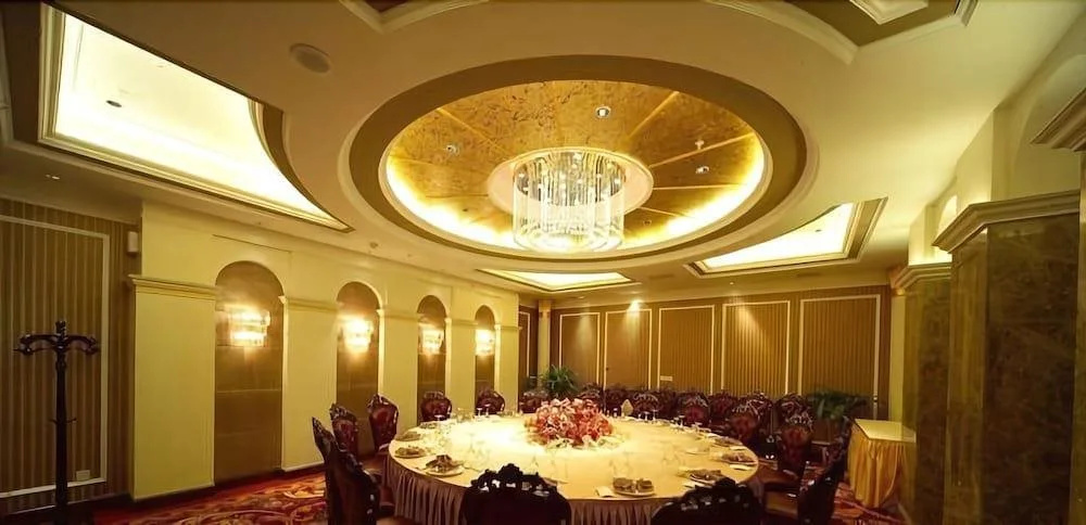 Winner International Hotel