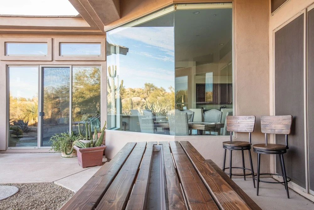 Desert Paradise Home 5 Bedrooms 3 Bathrooms Home