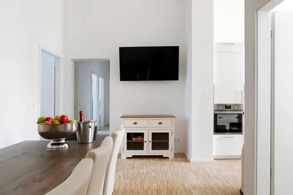 SC 6 Cozy Family & Business Flair welcomes you - Rockchair Apartments
