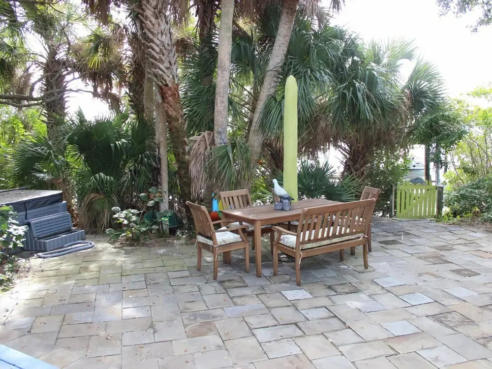 839G - Riverfront home, walk to beach by RedAwning