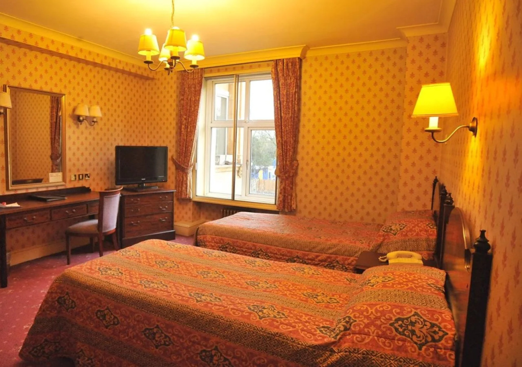 Westland Hotel
