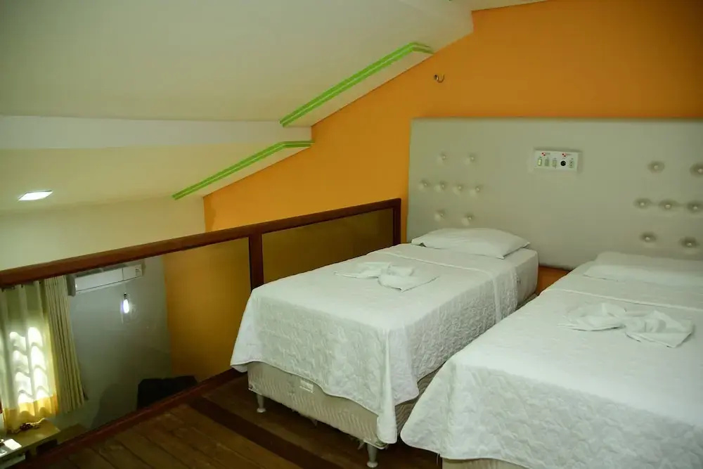 Hotel Serrano