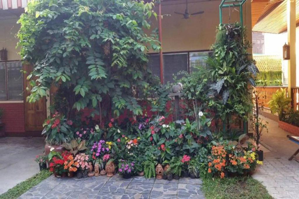 Siriwan Hostel