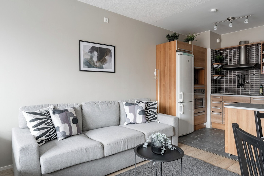 1BR Apartment with Balcony next to Railway Station