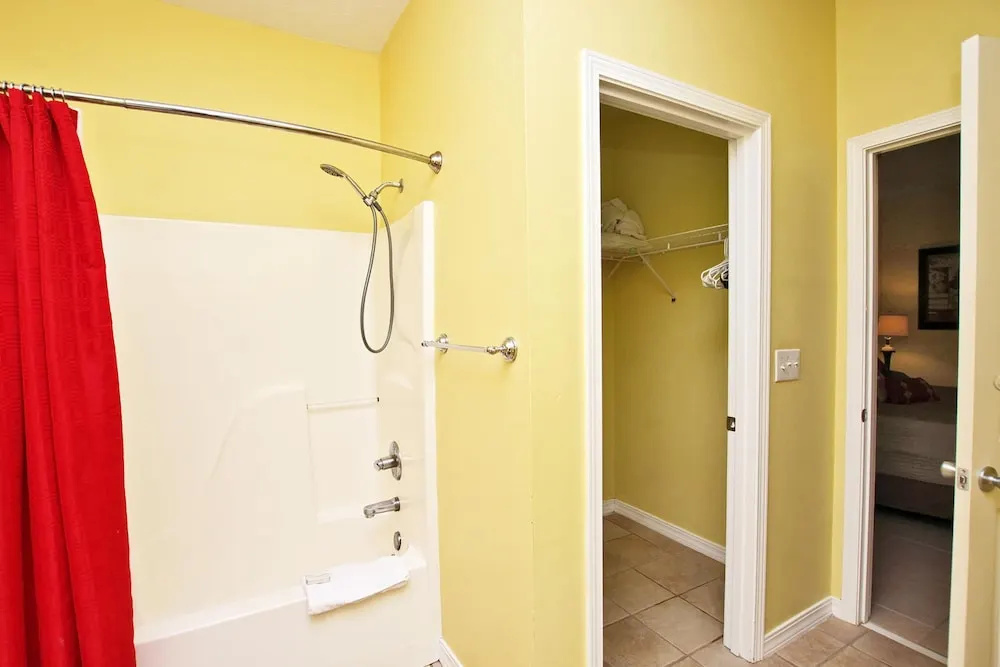 Orange Beach Villas - Beach Retreat by Youngs Suncoast