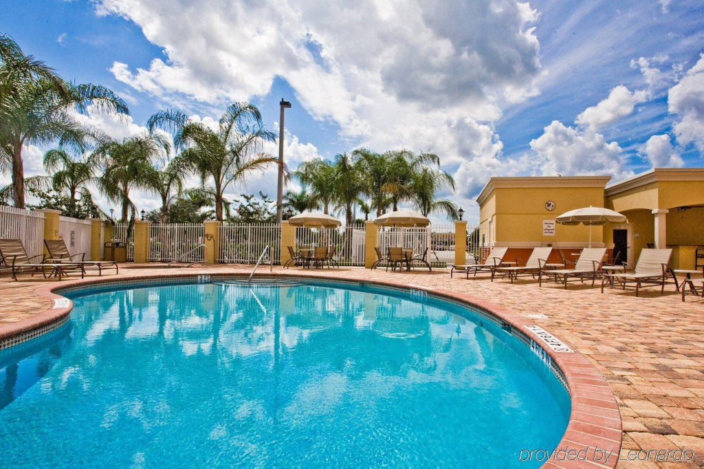 Holiday Inn Express Hotel & Suites Port St. Lucie West by IHG