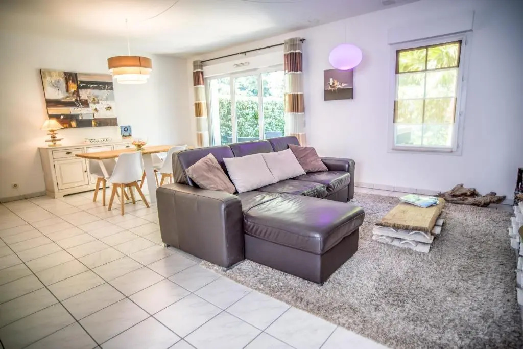 Appartement 90 m2 avec parking terrasse balcons, proche du port et plages
