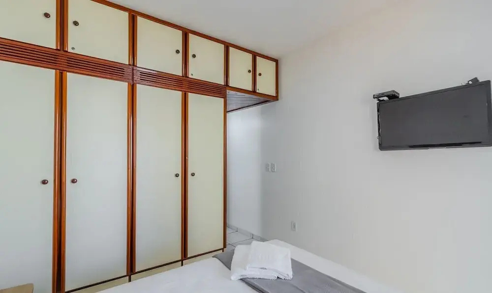 2B Apartment w/ Balcony Ads0103