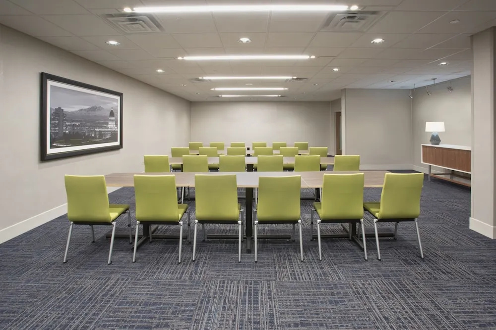 Holiday Inn Express & Suites Uniontown, an IHG Hotel