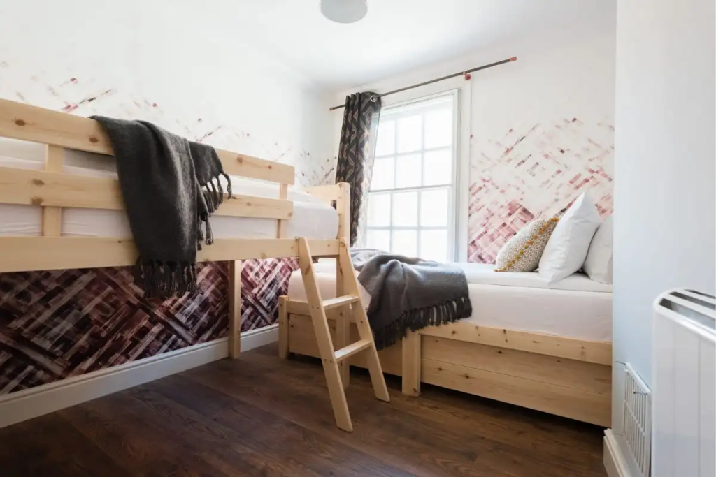 The Historic Gem - Sleek & Central 3BDR Maisonette