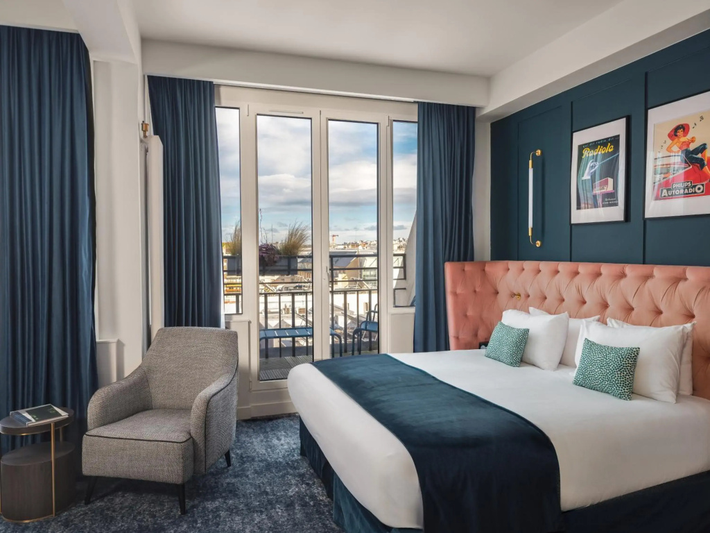 PLEY Hotel