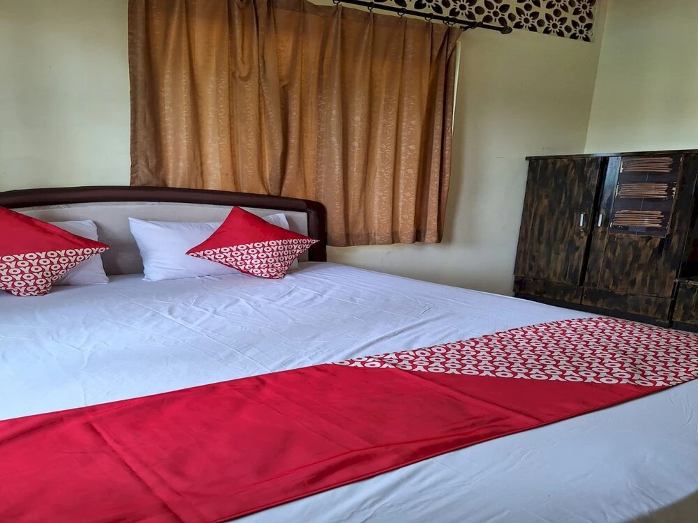 OYO 93280 Villa Efita