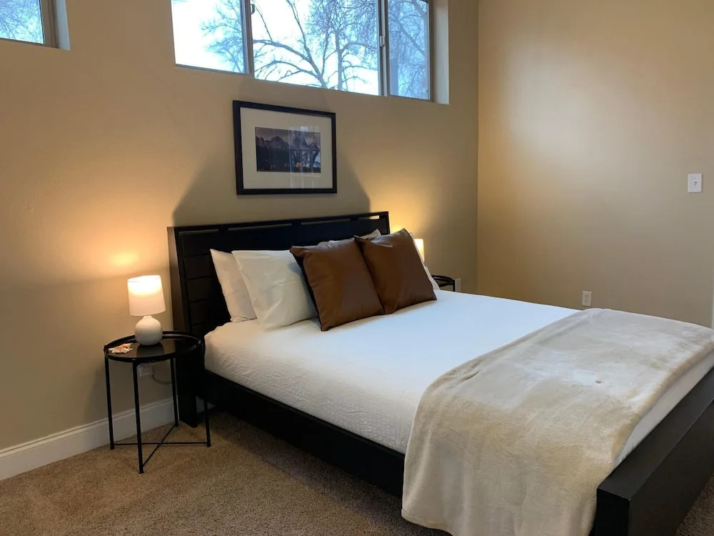 Gorgeous Guest Suite. Walk to Old Town & CSU!