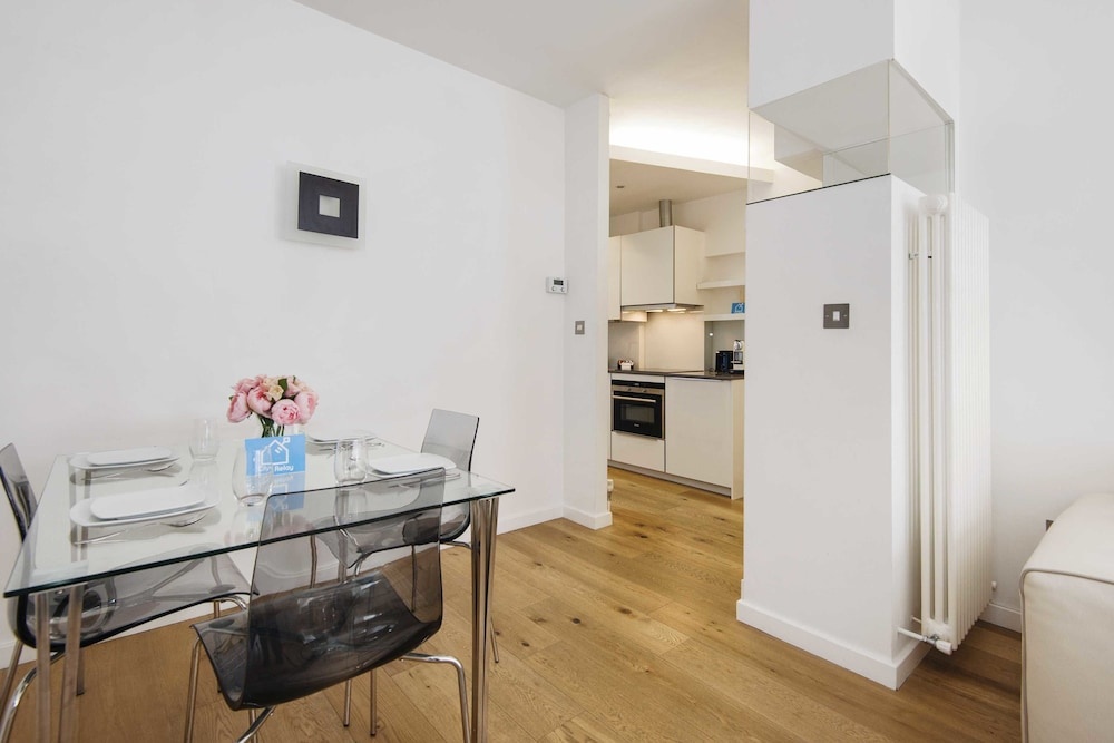 The Mayfair Cocoon - SME