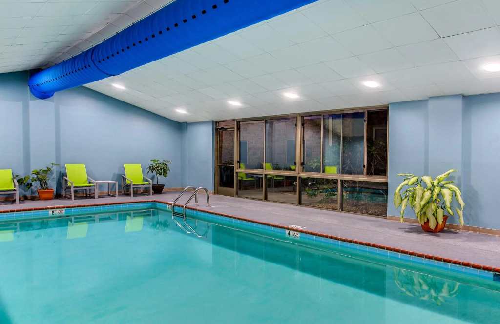 Holiday Inn Express & Suites Morristown by IHG