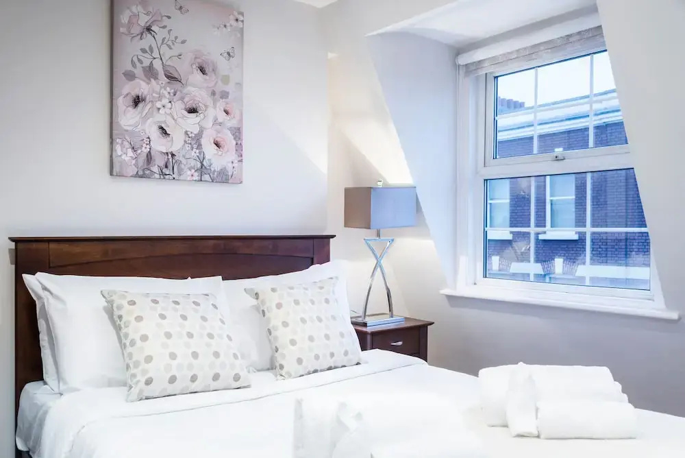 Shorton St Apartments by Chi Chi