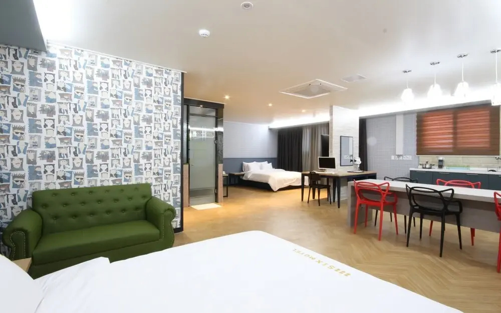 Yeongduk Six Hotel