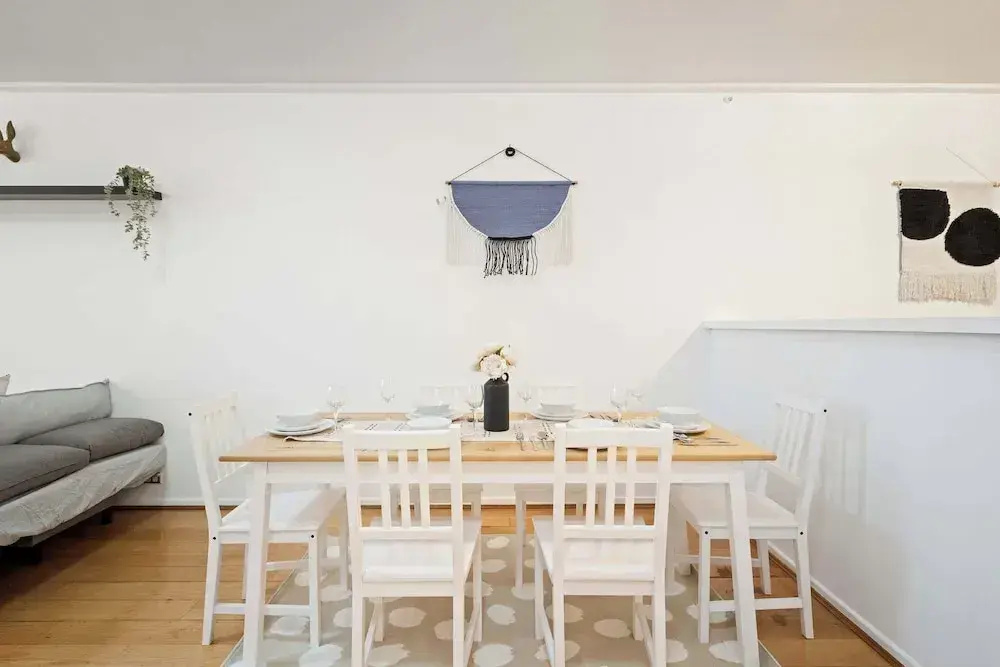 A Stylish Studio for 6, Next to Darling Harbour