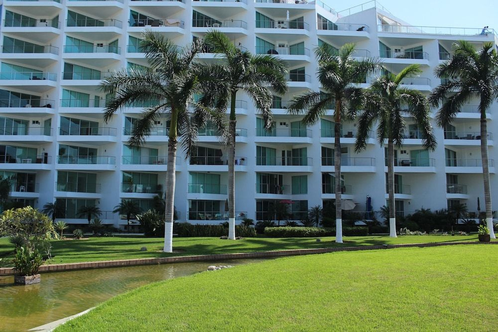 Vamar Vallarta All Inclusive Marina & Beach Resort