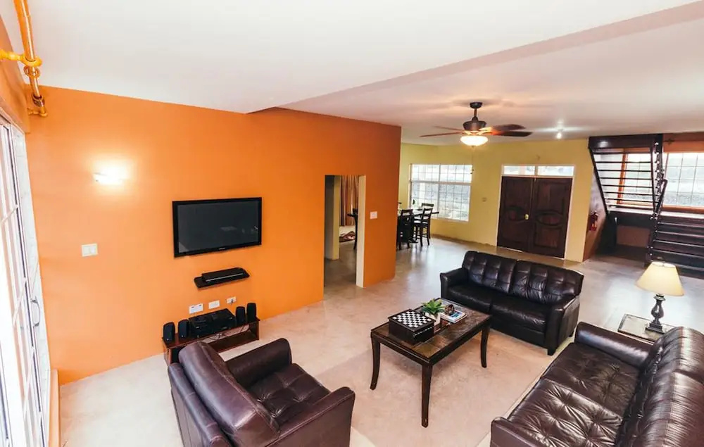 Paradise Place Grande King apartment