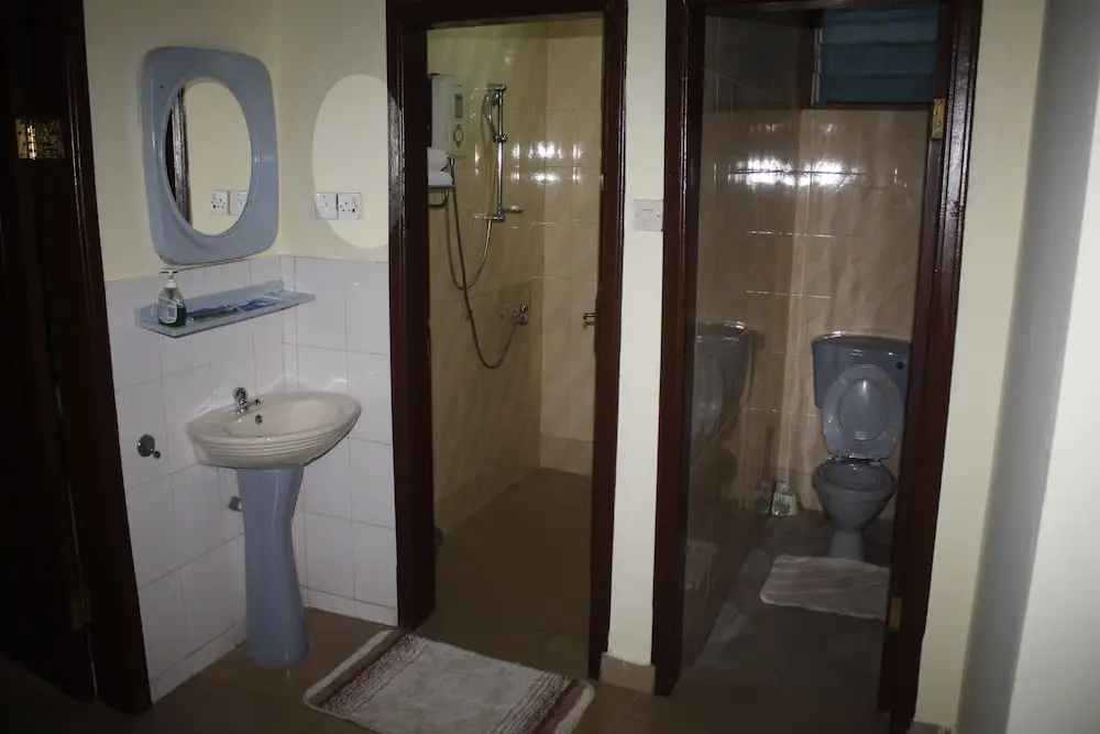 Dokua Royal Hotel