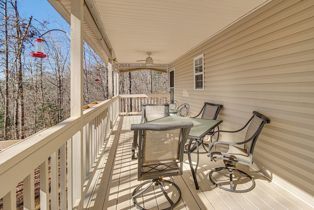2 Mi to Dtwn Ellijay! Outdoorsy Escape w/ Hot Tub
