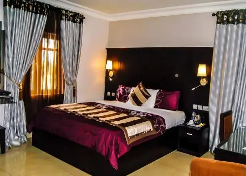 Royal Jatoz Hotels
