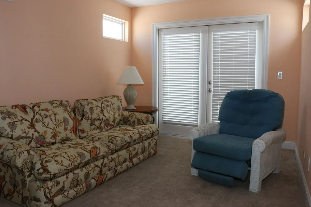 Wit's Inn - 5 Br Home