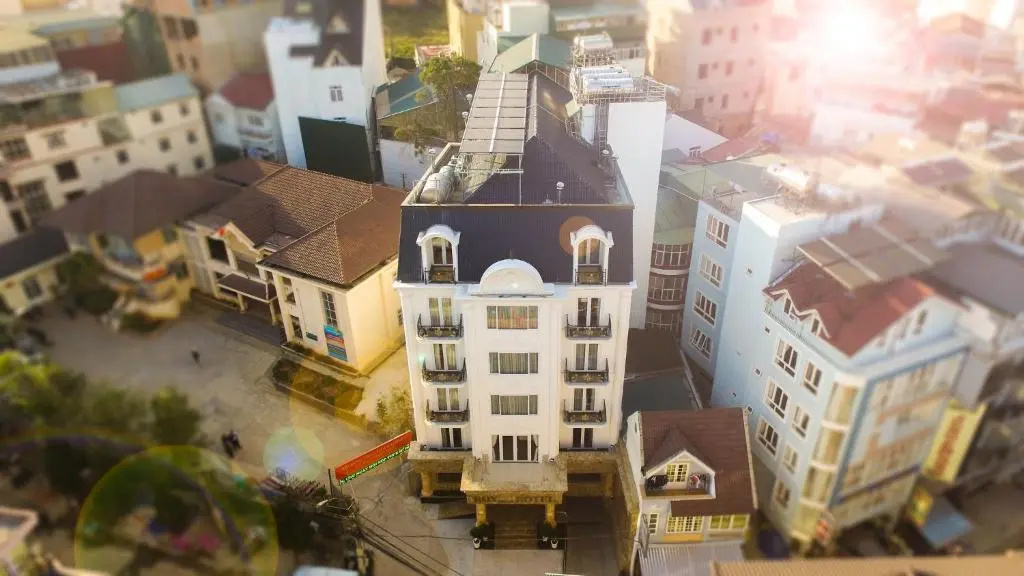 Roy Dala Hotel