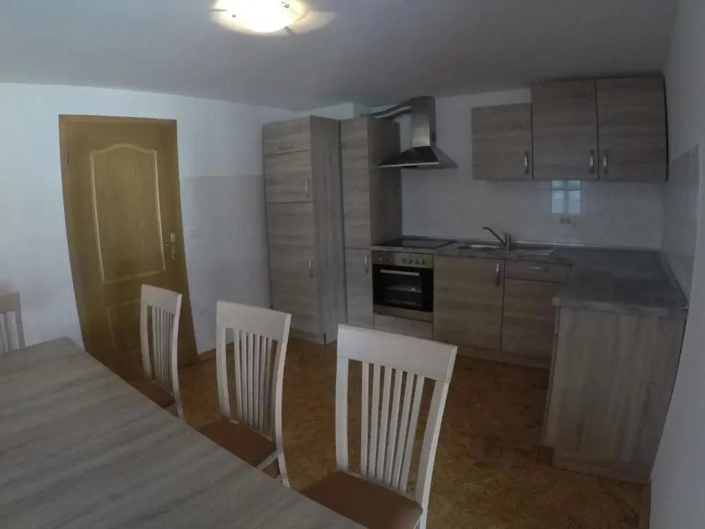 Lesjakova Domačija