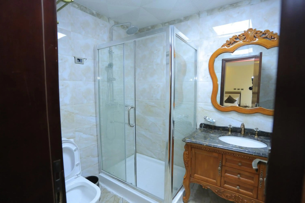 Yadonay Hotel