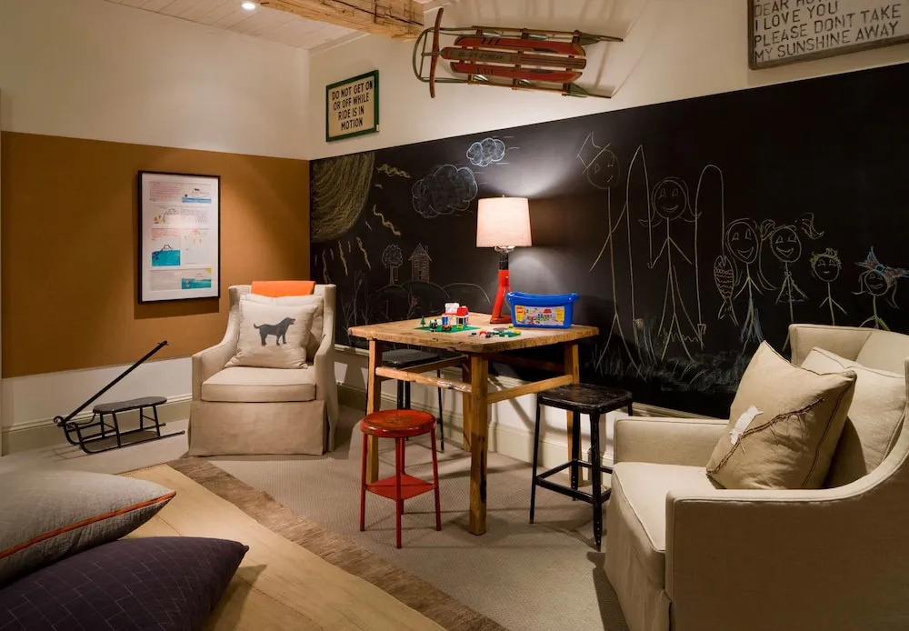 Eleven Scarp Ridge Lodge
