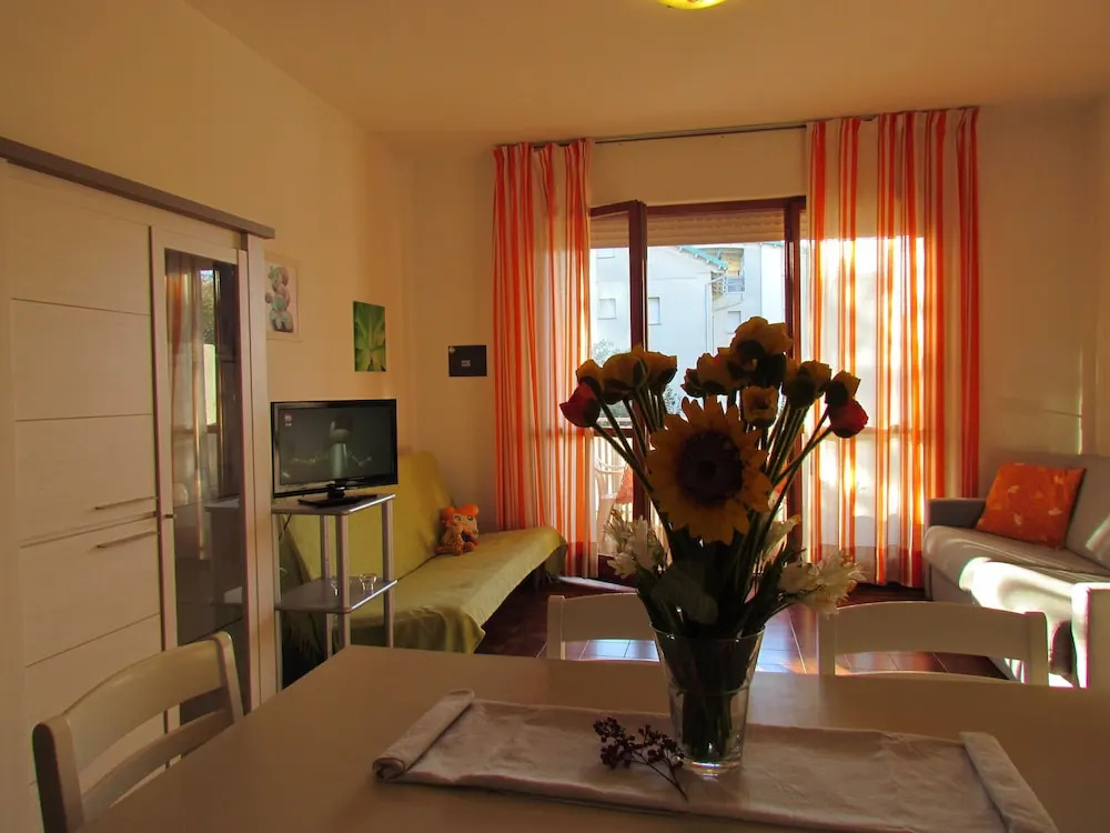 Bright Studio by the Beach - Beahost