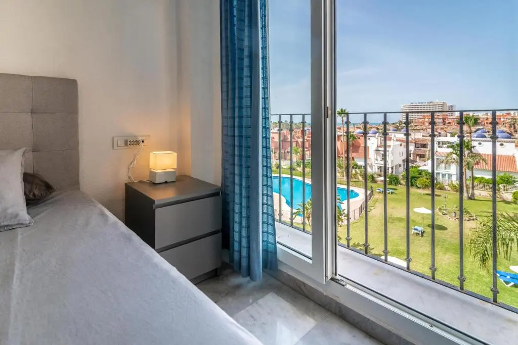 Well-located & Nice Views 2BDR Apt in Los Álamos
